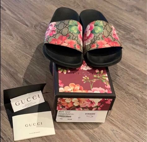 gucci bloom slides box